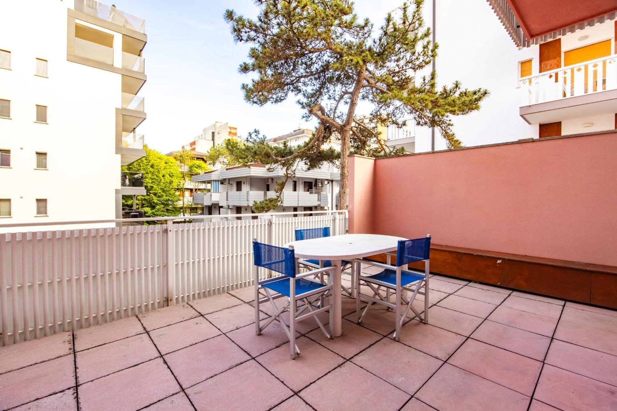 Aparthotel Carinzia Λινιάνο Σαμπιαντόρο Εξωτερικό φωτογραφία